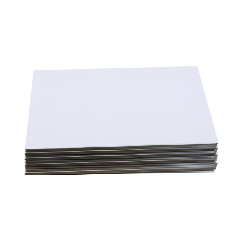 Feuille en plastique imprimable de feuille de PVC de taille de 1mm UV A4 opaque blanc rigide pour la carte d'identification