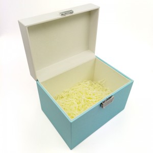 Boîte de rangement de bijoux en cuir PU simple avec un cadeau de mariage verrouillé