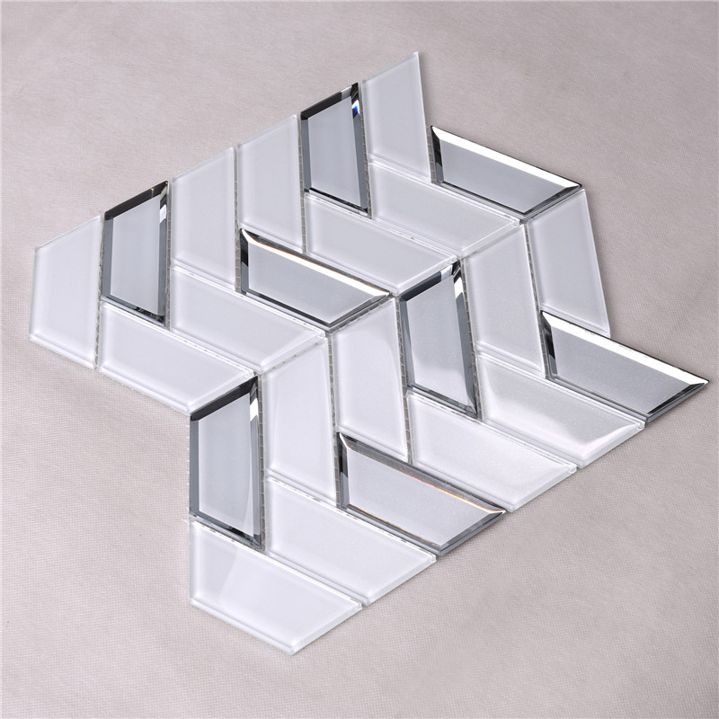 Tuiles de mosaïque en verre à échelle de poisson en forme d'éventail de l'usine HMB35 Super White Foshan