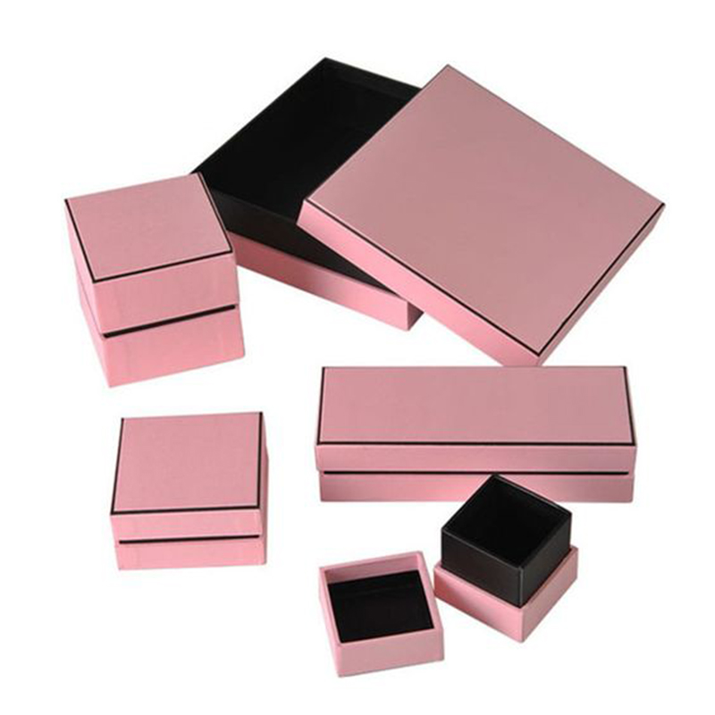 boîtes de papier de cadeau magnétiques recyclées adaptées aux besoins du client de fermeture dure de carton avec l'insertion de soie