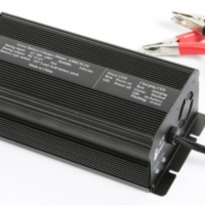 Chargeur LiPo pour chargeur de batterie 29.4V 42.0V 54.6V Li-Ion / Polymère 24V ~ 60V