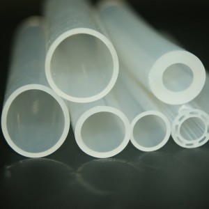 Tuyau en caoutchouc de silicone transparent clair de taille OEM avec différentes tailles