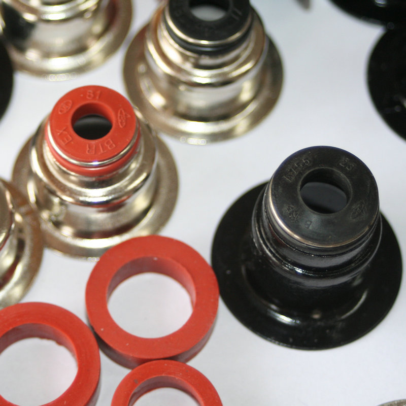 Chine fabricant professionnel Viton caoutchouc tige de soupape joint d'huile pour moteurs Commins Power de Dong feng camions