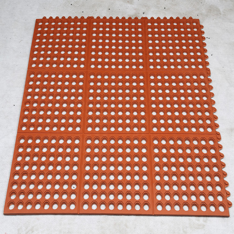 Tapis de drainage en caoutchouc anti-dérapant SBR pour piscine et toilettes