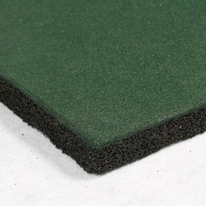 Le fabricant de la Chine résistant à l'usure SBR caoutchouc sport tapis de sol en caoutchouc pour le centre de Chindren