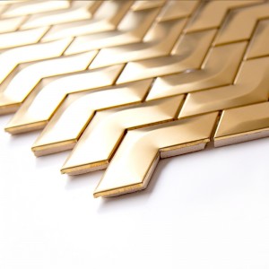 Le métal de chevron dalle la mosaïque d'acier inoxydable de tuiles pour la mosaïque de carreaux de mur de cuisine / salle de bains