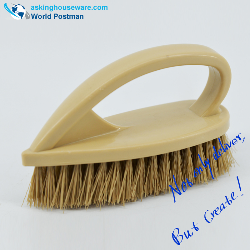 Akbrand Petite brosse à récurer avec poignée en plastique cintrée