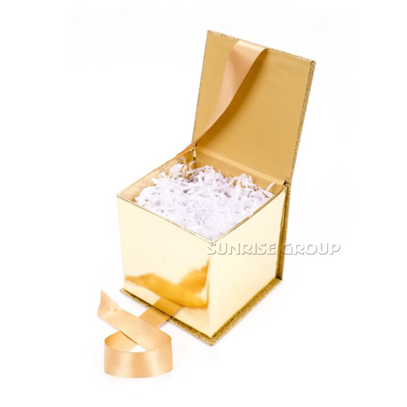 Boîte-cadeau d'emballage en papier d'or à extrémité élevé de Blingbling pour la tasse en verre