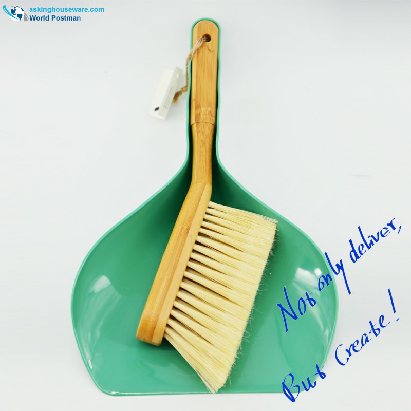 Akbrand Bamboo Handle Dustpan Brush dans Tiff. Couleur