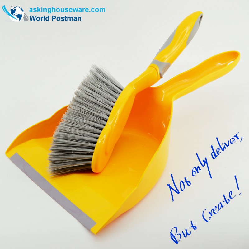 Akbrand Dustpan Balai à brosse avec entrée de porte-poussière TPR souple et poignée souple TPR