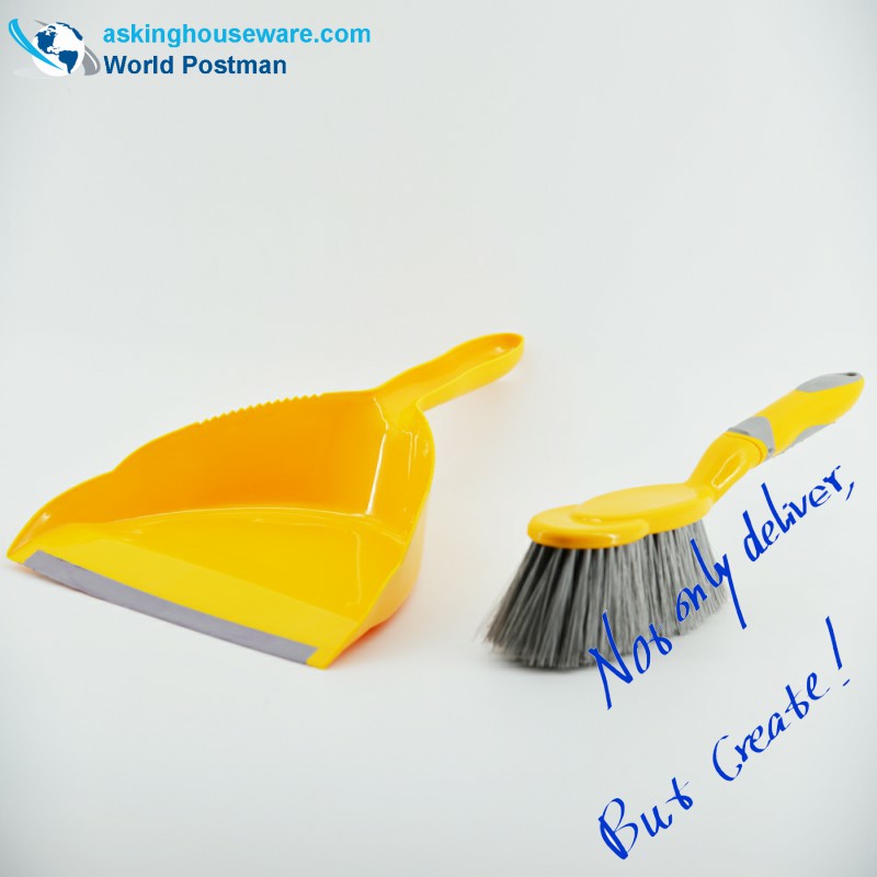 Akbrand Dustpan Balai à brosse avec entrée de porte-poussière TPR souple et poignée souple TPR