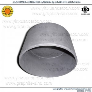 Creusets en graphite pour la production de microbilles de mésocarbone