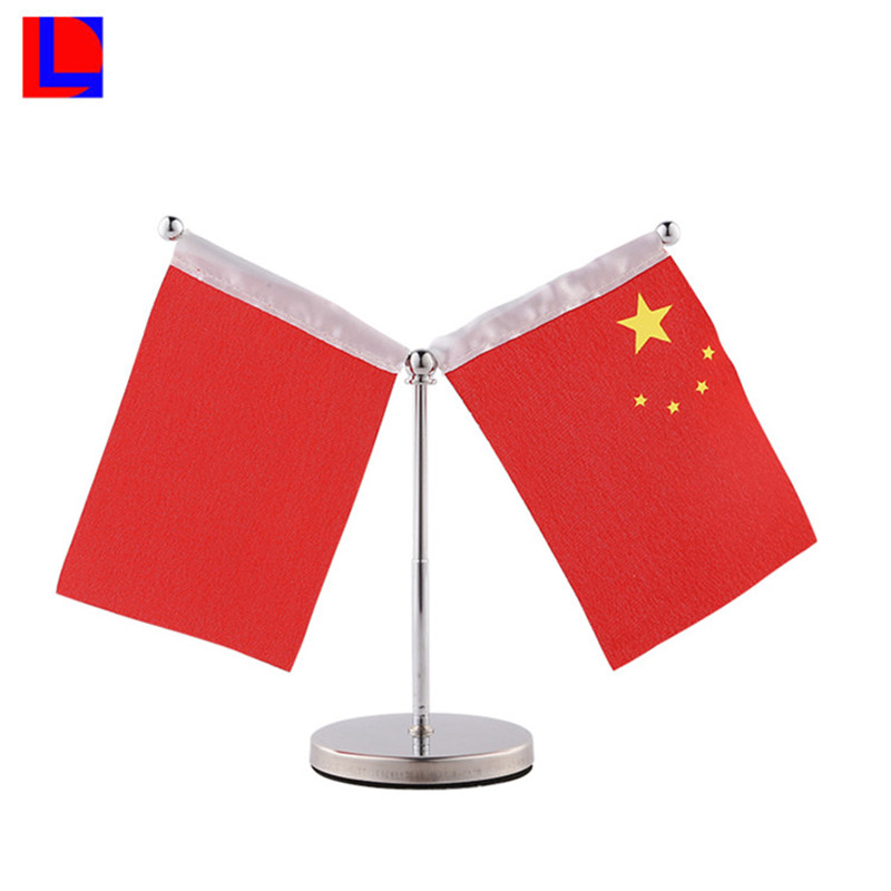 Drapeau de table en aluminium de bonne qualité Chine bon marché avec le drapeau et la base