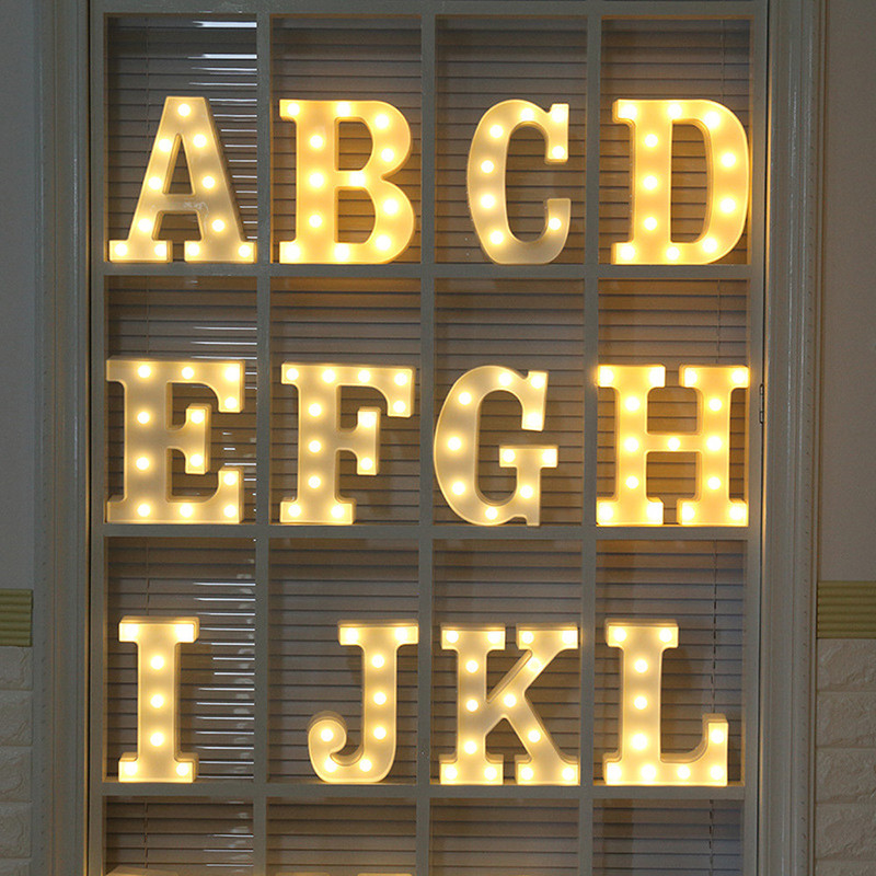 Lettres alphabet LED s'allument lettres en plastique blanc suspendus suspendus A-M u0026