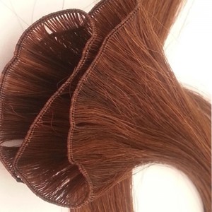 Cheveux attachés à la main --- Crown09