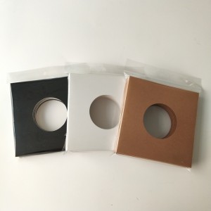 Veste record en carton brun de 7 pouces avec 45 tr / min, 350 g / m², avec trou