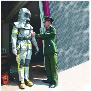 Vêtements techniques, vêtements ignifugés, uniforme de pompier et autres vêtements fonctionnels