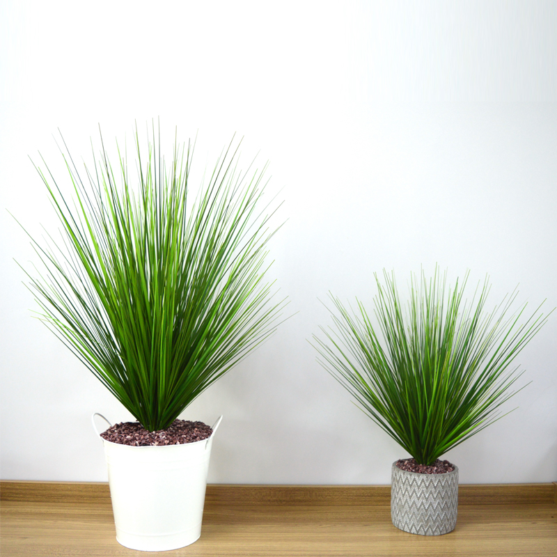 Plante d'herbe artificielle artificielle de la nature 2 dans un décor de jardinière décorative