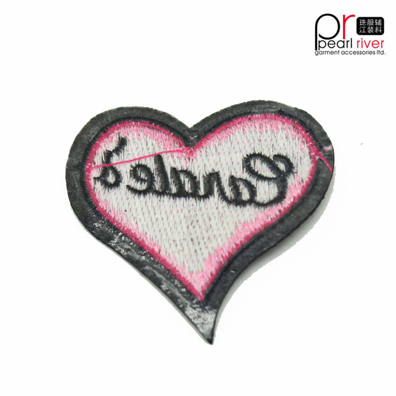 Patch de paillettes en forme de coeur