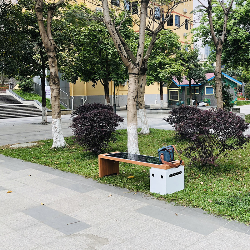 Chargeur sans fil à énergie solaire de banc Smart Park
