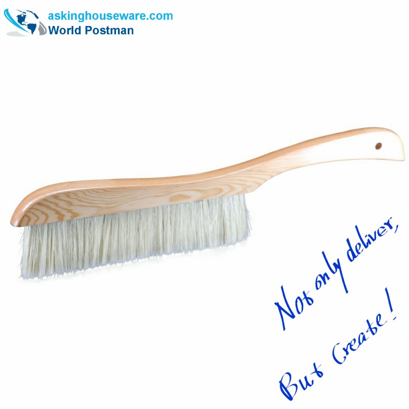 AK93258 Brosse à poussière pour soies douces, manche en bois