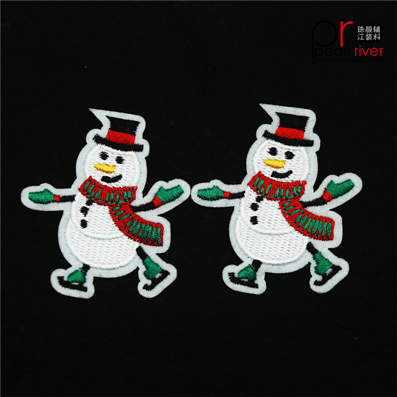 Bonhomme de neige de Noël avec patch vert brodé