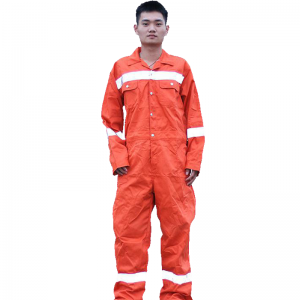 vous pouvez entreprendre un voyage sur mesure avec des vêtements de travail