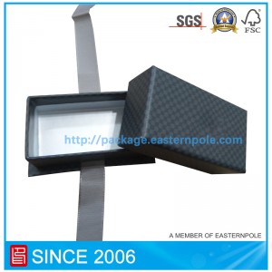 Boîte d'emballage de luxe noire avec base et ruban