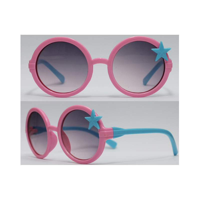 Les nouvelles lunettes de soleil en plastique à la mode d'enfants, costume pour des filles, diverses couleurs sont disponibles