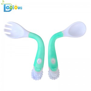 Amazon Hot Sale Alimentation Pour Bébé Fournitures Entraînement Fourchette et Cuillère Poignée Courbée Cuillères Pour Tout-Petits Et Fourches Bébé Voyage Ustensiles