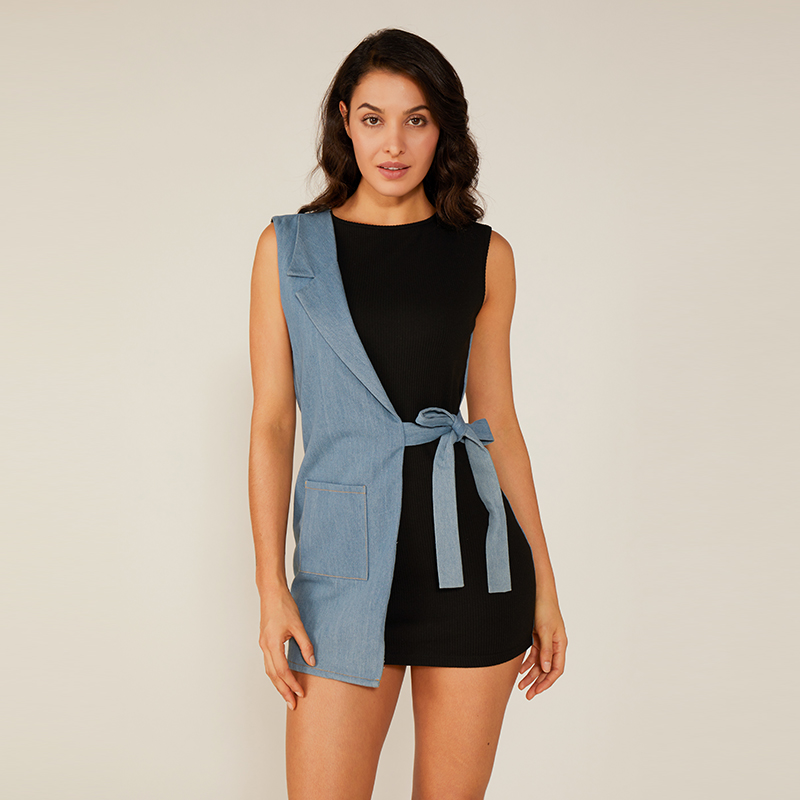 La nouvelle mini-robe décontractée d'été pour femmes avec ceinture sans manches de bureau