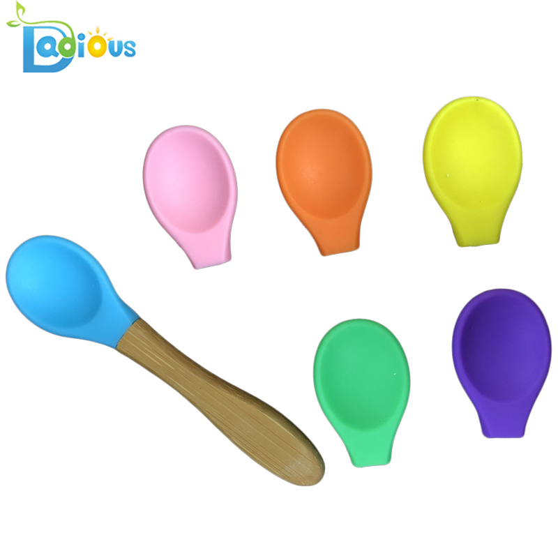 Tête de Silicone Sans Cuivre Bambou Sans BPA Approuvé par la FDA Pointe Douce Bébé Cuillères OEM Silicone Partie pour Cuillère En Bambou