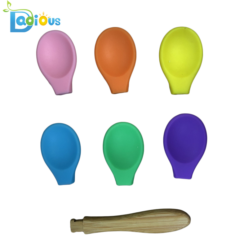 Tête de Silicone Sans Cuivre Bambou Sans BPA Approuvé par la FDA Pointe Douce Bébé Cuillères OEM Silicone Partie pour Cuillère En Bambou