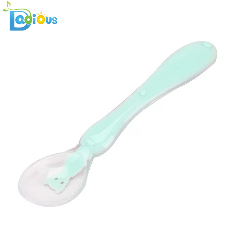 Nouvelles idées de produits Cuillères pour bébés à bouts souples Cuillère sans silicone sans BPA Cuillères pour bébés en silicone de qualité alimentaire