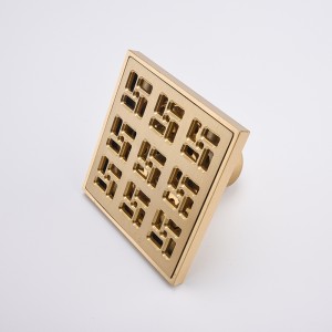 Installation d'un siphon de sol en métal