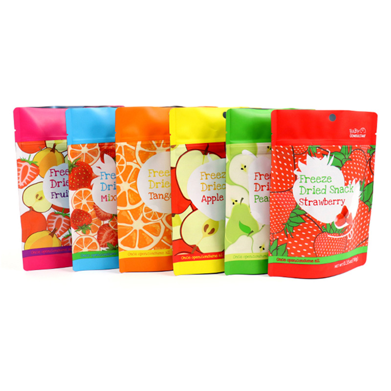 Des sacs de fruits secs nouvellement emballés peuvent être utilisés pour contenir des sacs de collations de fruits secs ou de noix