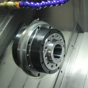 Tour CNC longue course avec fraisage latéral ou en bout