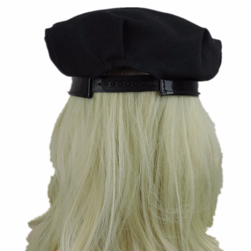 Les fabricants vendent des casquettes octogonales noires, des chapeaux avec insignes, des casquettes de police et des chapeaux de fête sur mesure pour Halloween