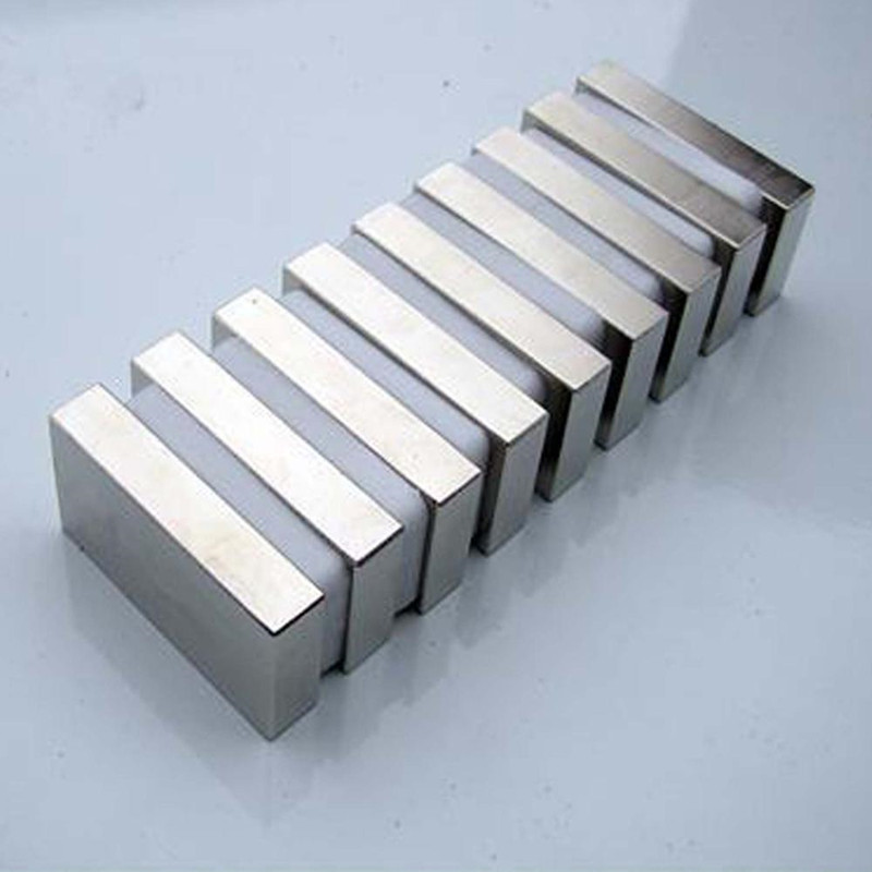 Grand aimant rectangulaire Neodim N45
