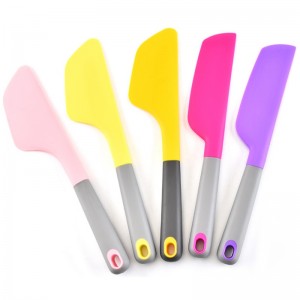 Grattoir en silicone de grande couleur, outil de cuisson multifonctionnel, grattoir en silicone de haute qualité, résistant aux températures élevées.