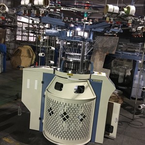 Machine à tricoter circulaire de taille unique