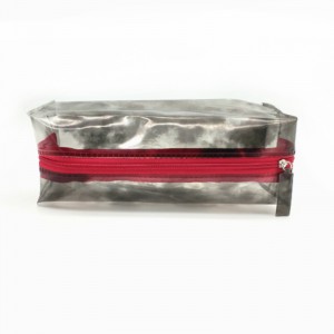 Trousse de toilette en PVC1