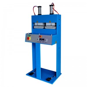 chaussure PREPARATION SUPERIEURE embout en plastique thermoplastique attache bouffante fixant la machine de fixation