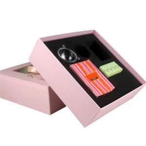 Elegance Tote Box affiche un ensemble complet d'aliments pour le thé avec boîte-cadeau