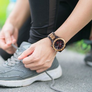 Nouveaux produits Logo personnalisé montre-bracelet pour montre en bois des hommes en bois