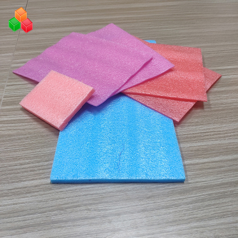 feuille de mousse d'emballage d'espe blanc noir esd doux pour l'emballage de protection de transport de machine / électronique