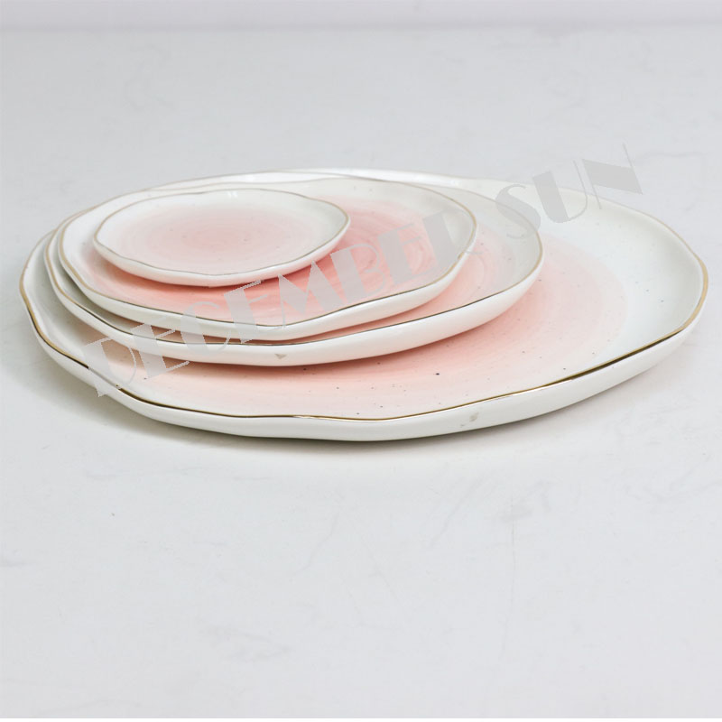 Une large sélection de assiettes à dessert en céramique