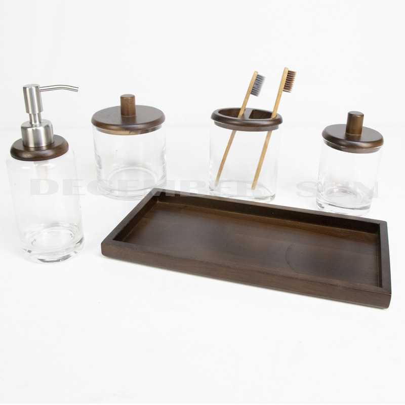 Ensemble de salle de bain en verre transparent avec parties en bois