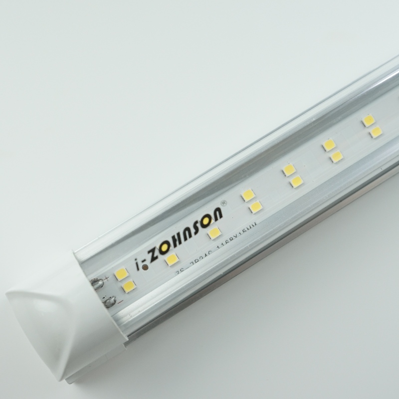 Luminaire à tube LED T8 intégré à double rangée