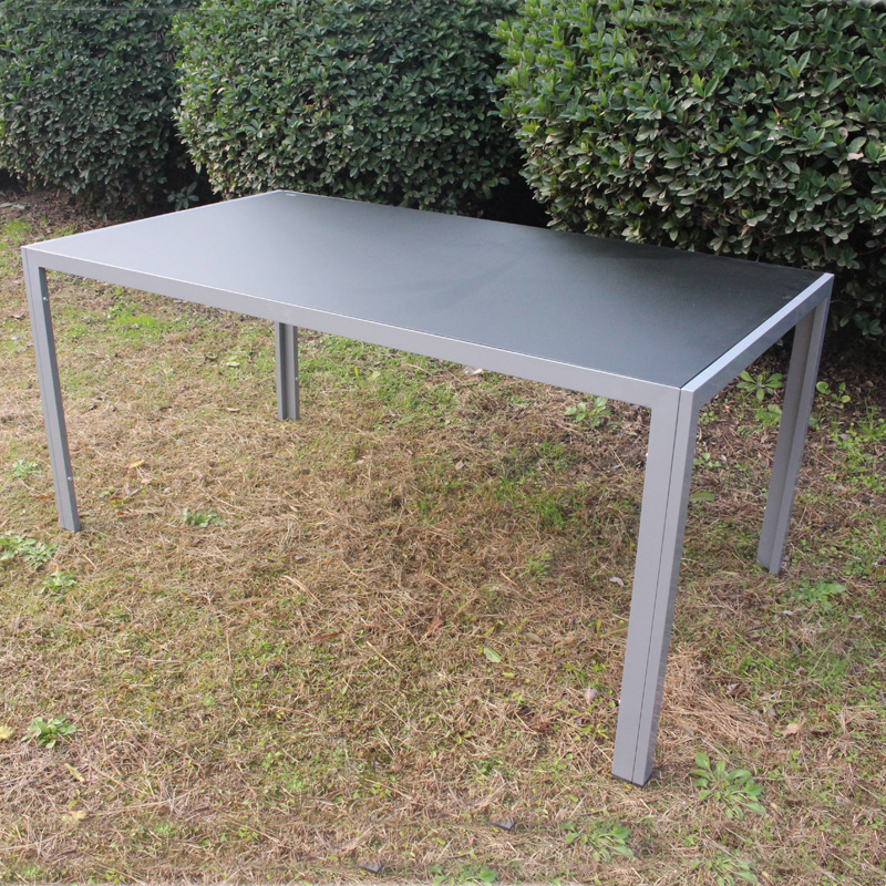 Table rectangulaire en alun